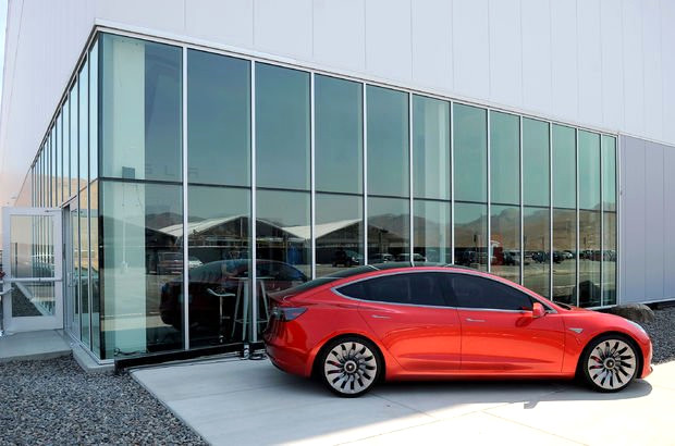 Tesla Üretimde Gaza Bastı! Model 3 En Çok Satan Elektrikli Oldu
