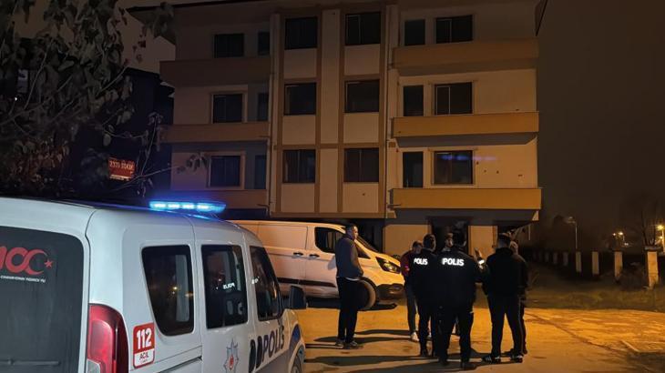 1 daire 3 bireye satılınca olay oldu! Mahalleli 15 yıldır binanın yıkılmasını bekliyor