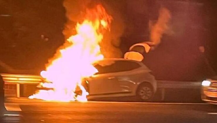 FSM Köprüsü’nde araba alev alev yandı