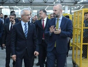 Bakan Uraloğlu’ndan PTT’ye ziyaret