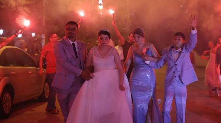 Mersin’de damatsız düğün! Kuaför, davul zurna, pasta, her şey tamdı