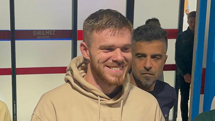 Trabzonspor’un yeni transferi Arseniy Batagov, Trabzon’a geldi