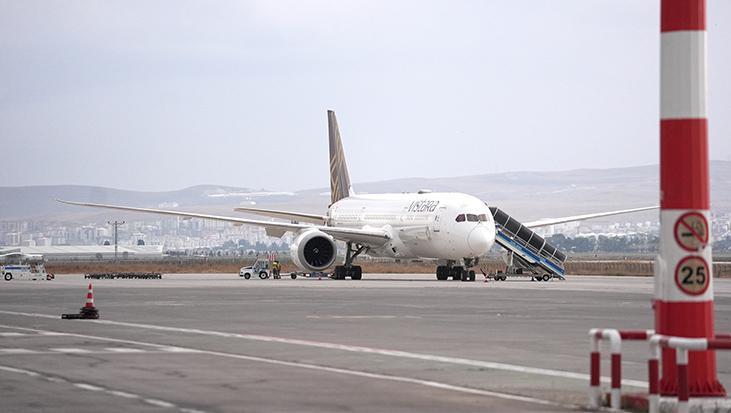 Bomba ihbarı sonrası Erzurum’a inmişti… Hindistan’dan gelen uçakla Frankfurt’a gitti