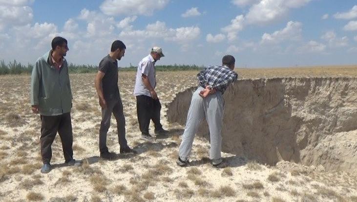 Konya’da 10 metrelik yeni obruk! Gruplar bölgede