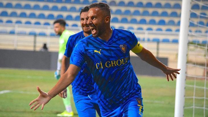 37 yaşındaki Yasin Öztekin alev aldı! Tepeye çıktı