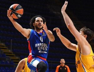 Anadolu Efes’in konuğu Olympiakos