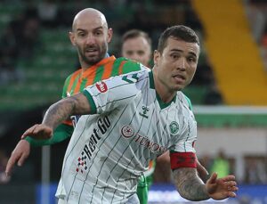 Galatasaray maçı öncesi Konyaspor’da takım dışı kararı!