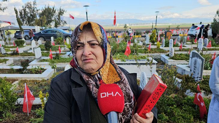 Sarsıntı şehitliğinde buruk bayram: Her sene evvelki yıldan daha acı