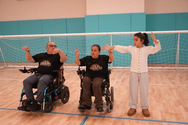 Aileler karşı çıktı, onlar vazgeçmedi! Engelli çift için ‘yapılamaz’ denilen her şey onların düşmanı