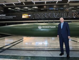 Cumhurbaşkanı Erdoğan’dan Tayfun Blok-4 füzesini imza