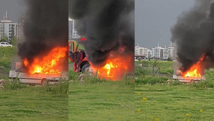 Galericiler Sitesi’nde kaygı dolu dakikalar! Araba alev alev yandı