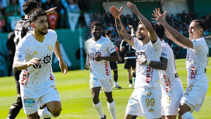 Üstün Lig’e yükselen birinci kadro Erzurumspor FK! 1. Lig’de şampiyonluğa ulaştı