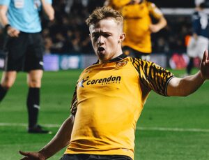 Acun Ilıcalı’nın sahibi olduğu Hull City, Premier Lig yolunda play-off finaline yükseldi!