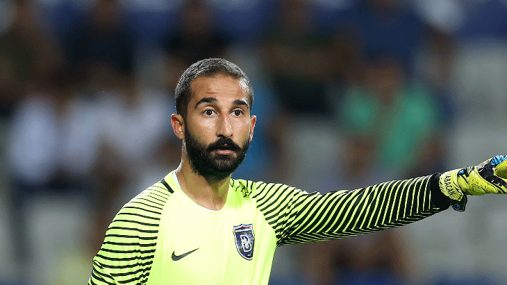 Başakşehir, Volkan Babacan’ın kontratını 1 yıl uzattığını açıkladı