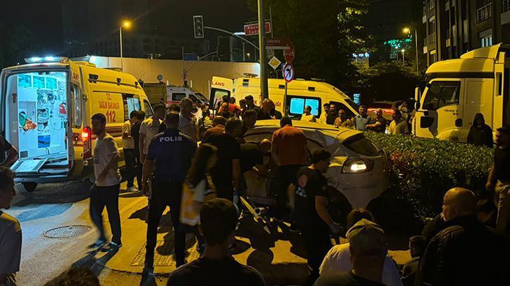 Ümraniye’de hafriyat kamyonu ile araba çarpıştı: 1’i ağır 4 yaralı